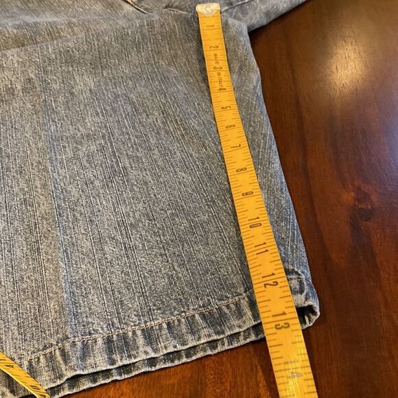 Liz Claiborne First Issue Women’s Blue Jean Shorts Size 16 - Picture 4 of 7